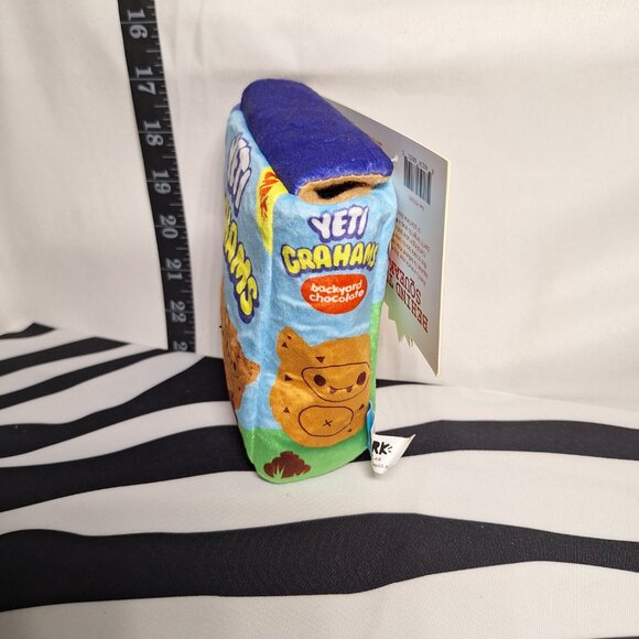 NWT Bark BarkBox Beg -n- Bag Theme with 2 toys and 3 treats - Large Dogs - Picture 9 of 16